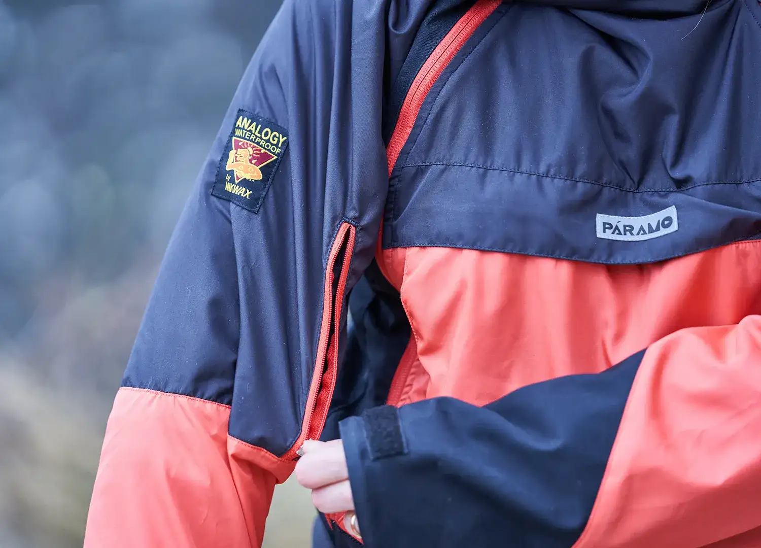 Women's Velez Evolution Hybrid Smock Showing Off Forward Facing Arm Vent Technical Feature