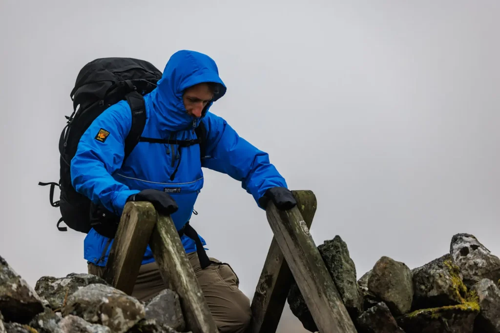 Paramo Velez Adventure Light Smock Review O100 Snowdonia 375